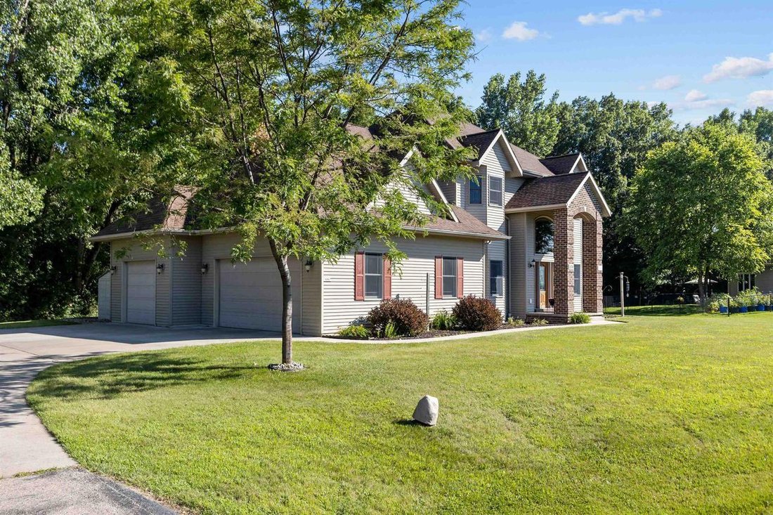 House in Oshkosh, Wisconsin, United States 2 - 18449203