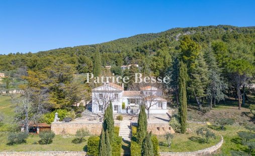House in Aups, Provence-Alpes-Côte d'Azur, France 1