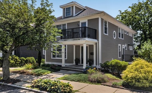 House in Brookline, Massachusetts, United States 1