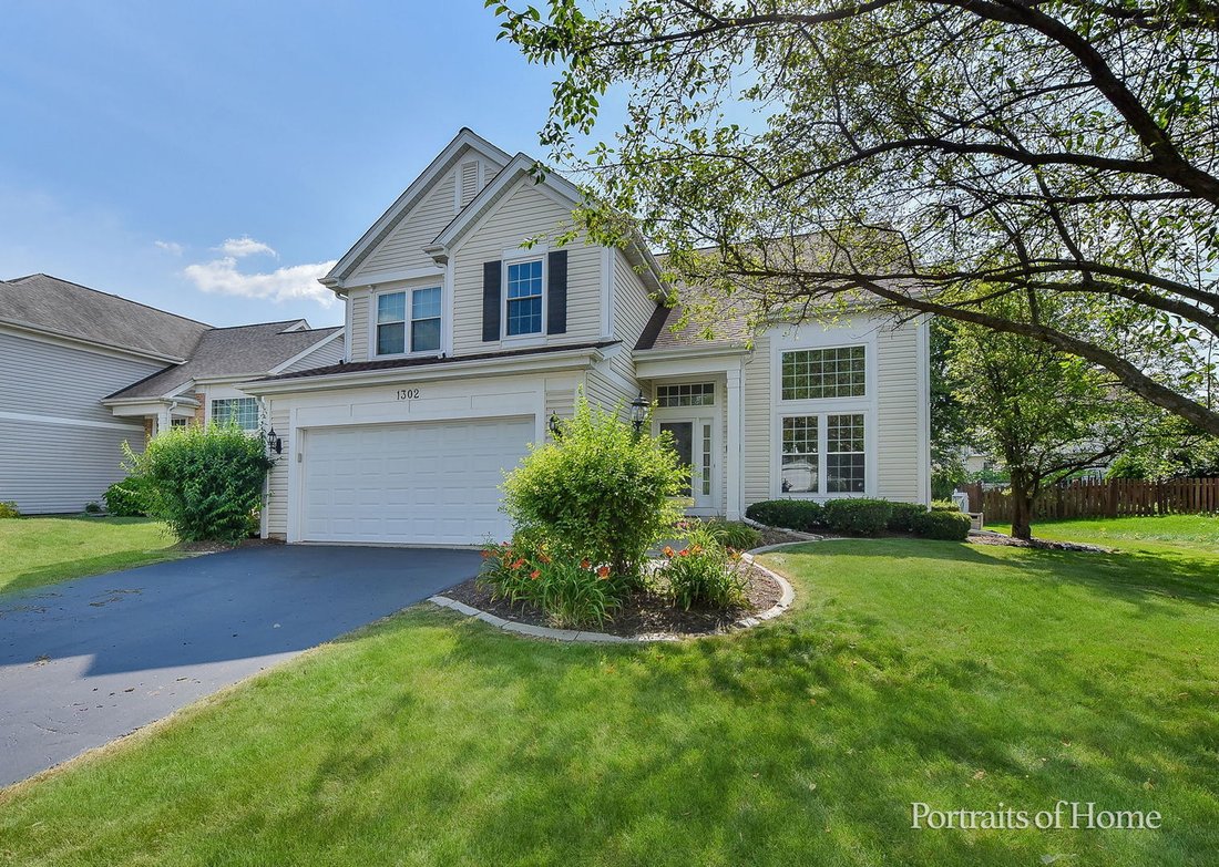 House in Aurora, Illinois, United States 1 - 18447098