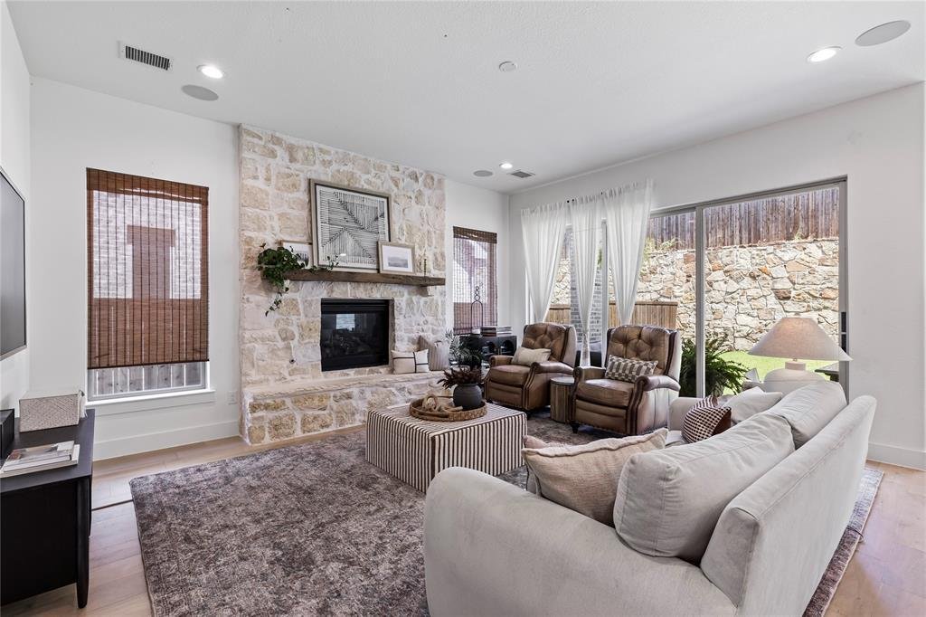 House in Carrollton, Texas, United States 4 - 18450968