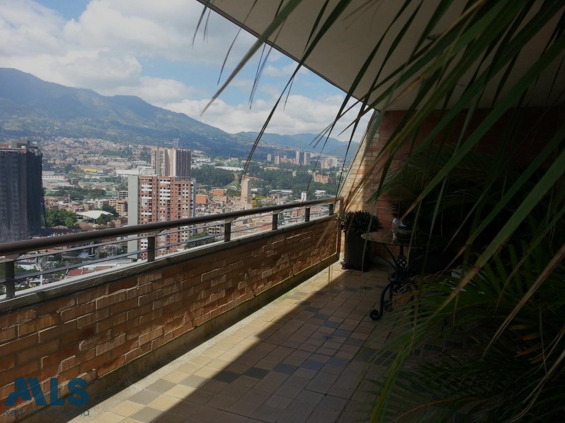 Apartment in Sabaneta, Antioquia, Colombia 4 - 18446855