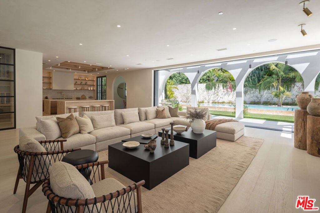 House in Los Angeles, California, United States 5 - 18446274