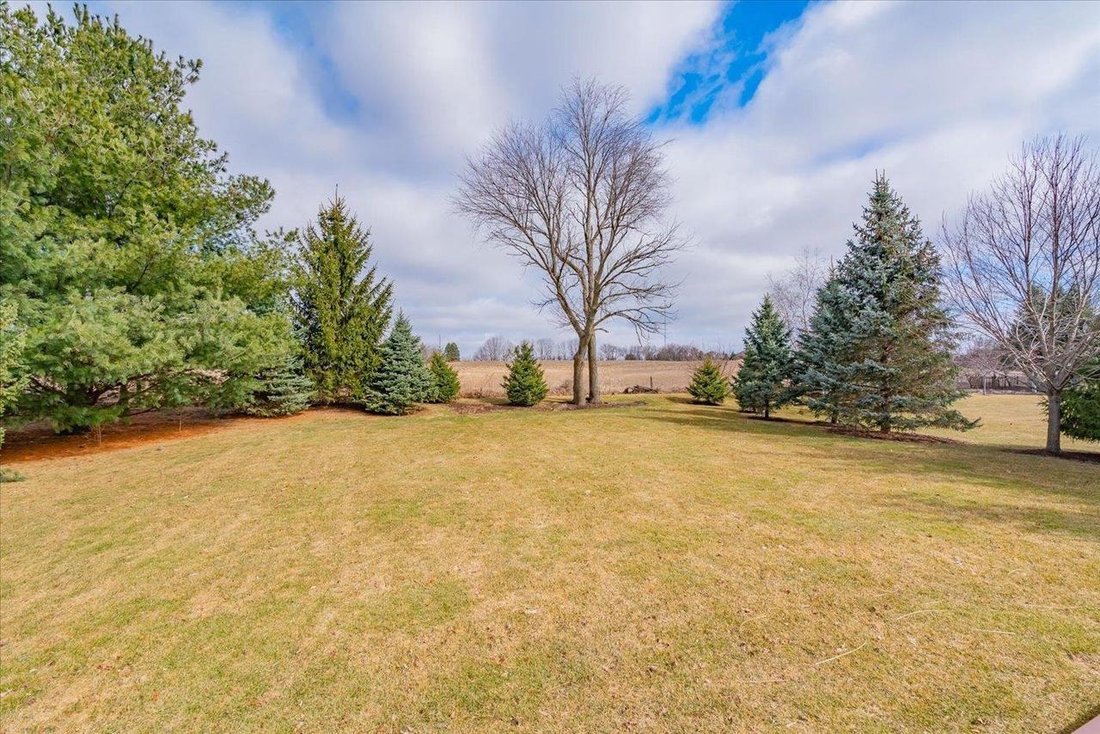 House in Verona, Wisconsin, United States 2 - 18446126