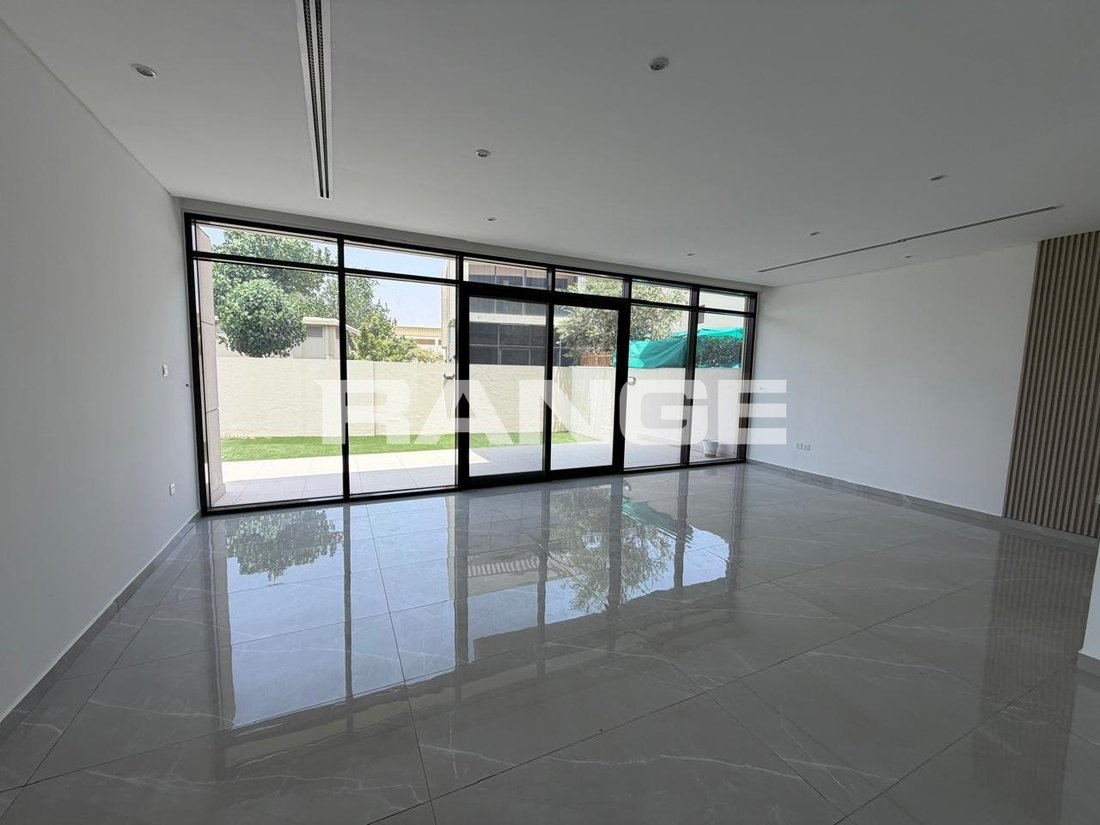 Villa in Damac Hills, Dubai, United Arab Emirates 5 - 17546641