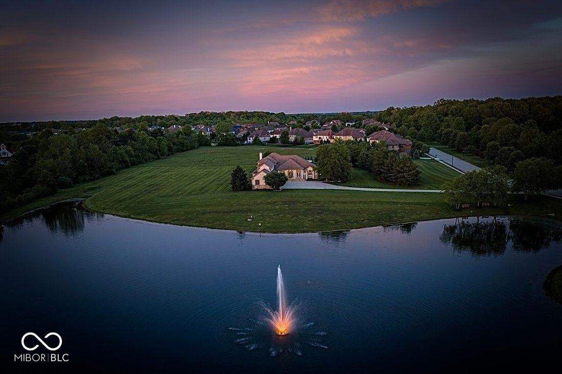 House in Carmel, Indiana, United States 1 - 18446630