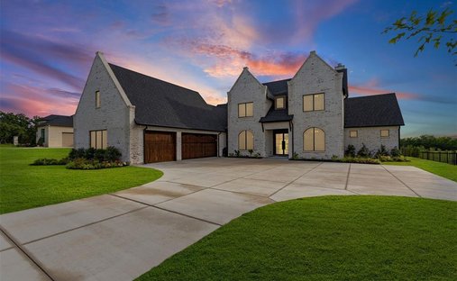 House in Burleson, Texas, United States 1