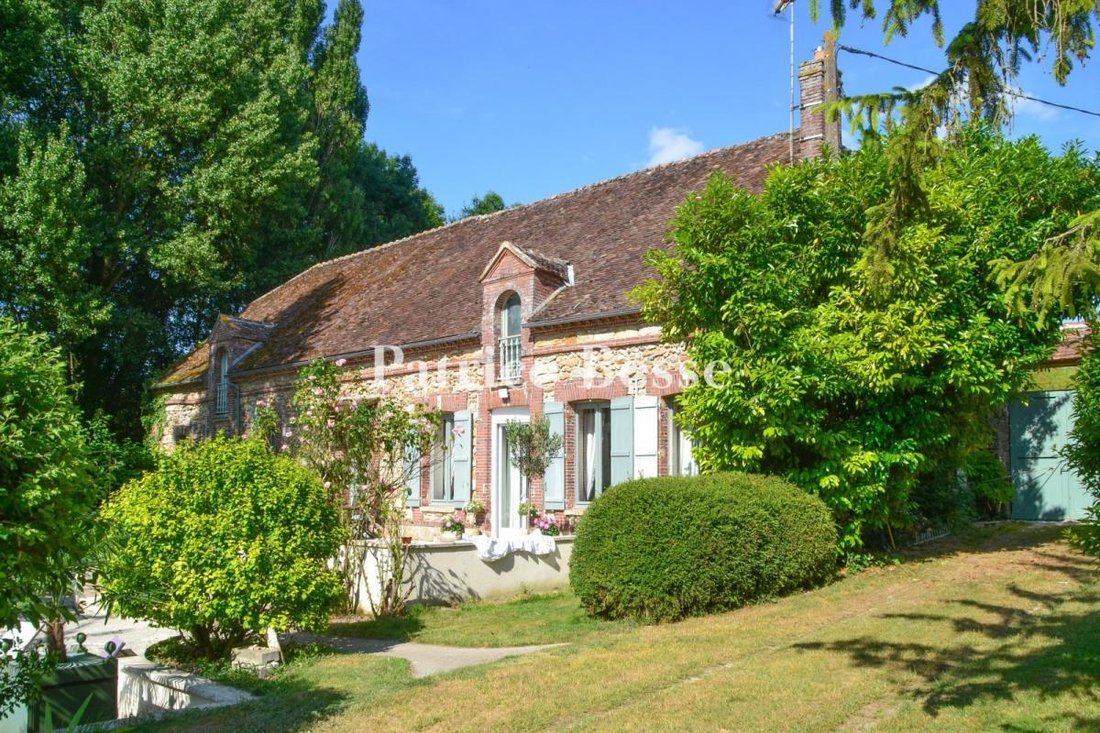 Azienda agricola a Traînel, Grande Est, Francia 1 - 18449184