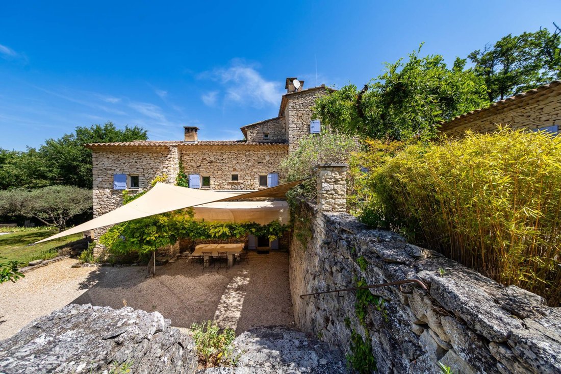 Domaine à Gordes, Provence-Alpes-Côte d'Azur, France 2 - 18447544