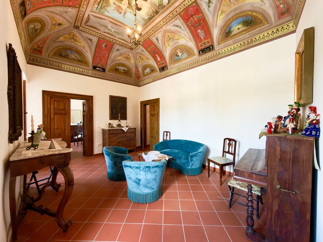 House in Capestrano, Abruzzo, Italy 4 - 18446736
