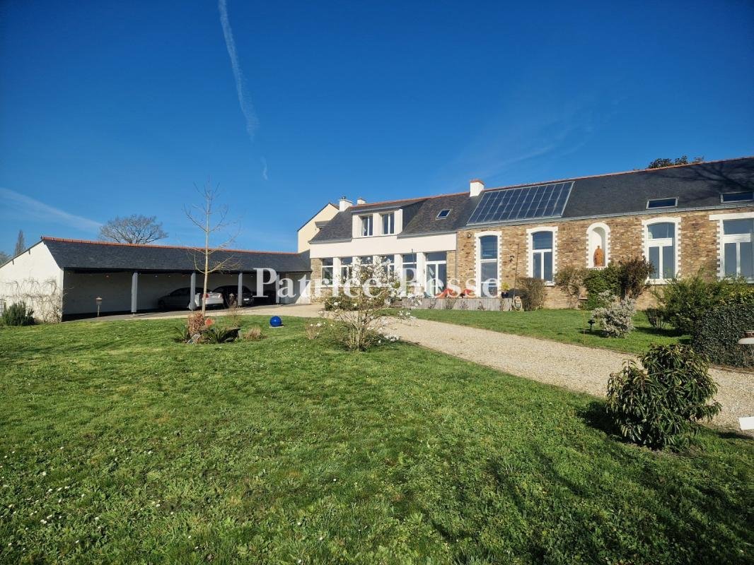 House in Centre-Le Port, Saint-Jean-la-Poterie, France 2 - 18449377