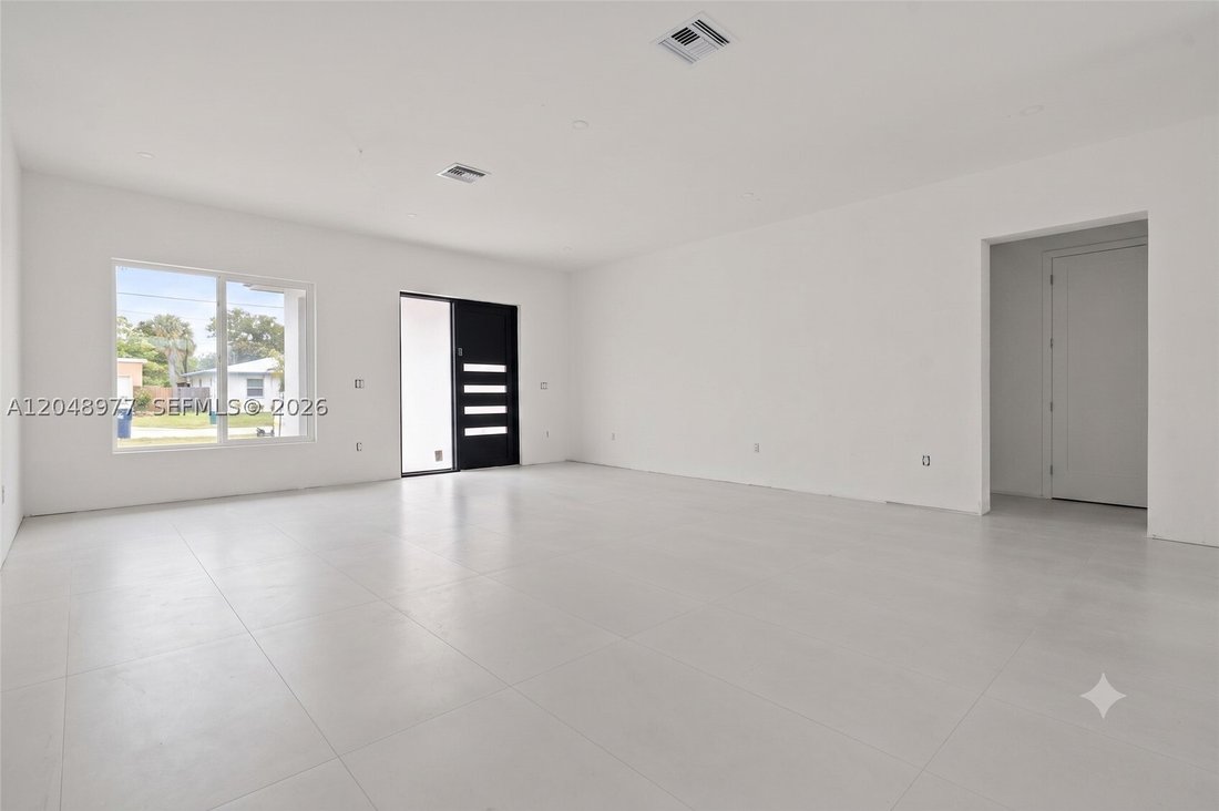 House in Miami, Florida, United States 4 - 18446184