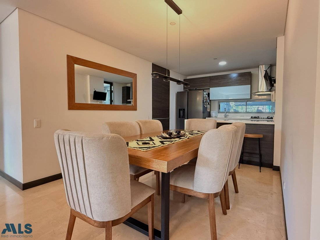 Apartment in Medellín, Antioquia, Colombia 5 - 18446886