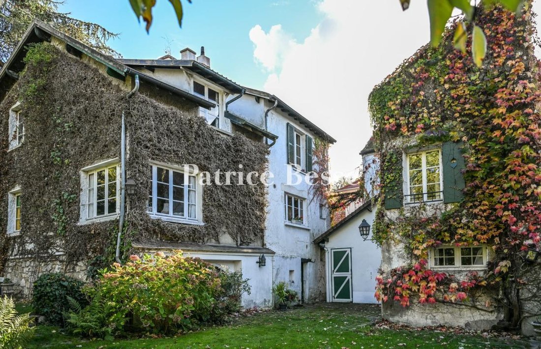 House in Marly-le-Roi, Ile-de-France, France 2 - 18449775
