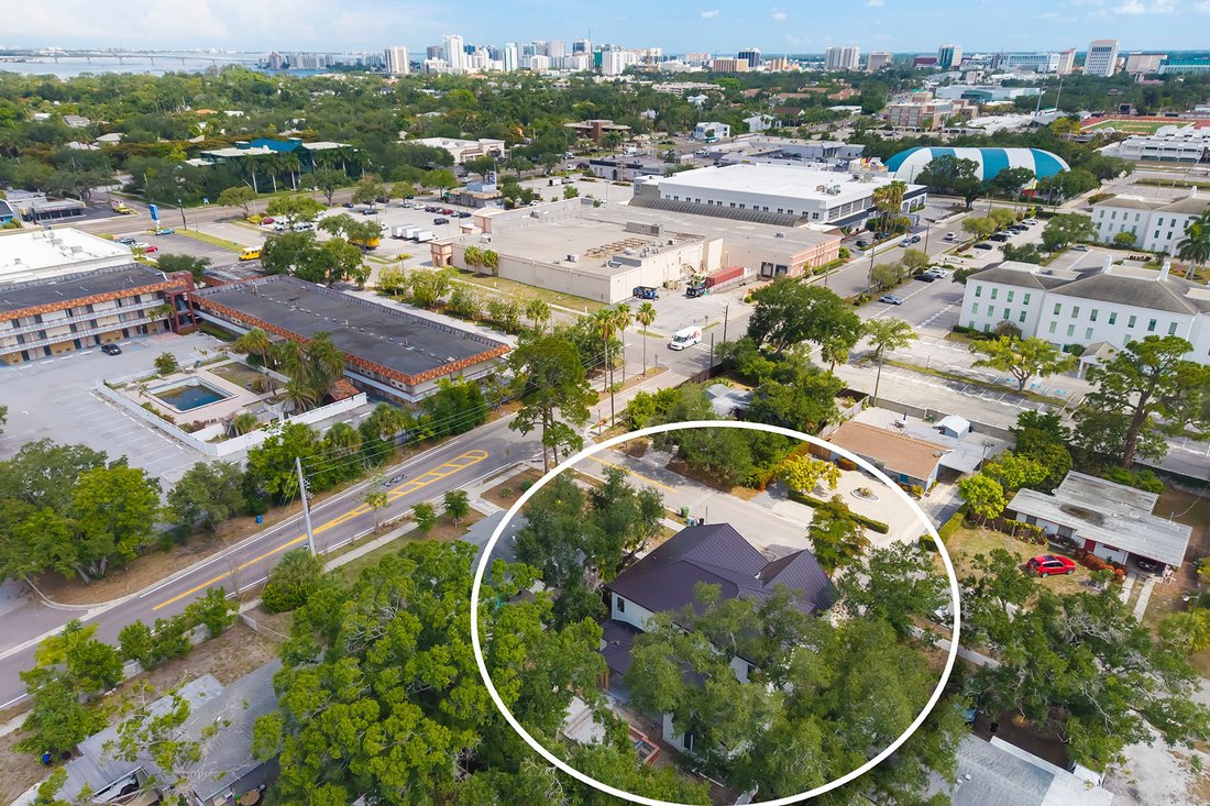 House in Sarasota, Florida, United States 2 - 18448193