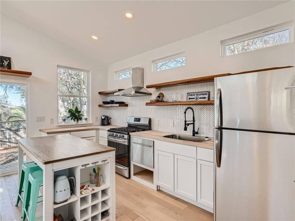 House in Austin, Texas, United States 5 - 18446672