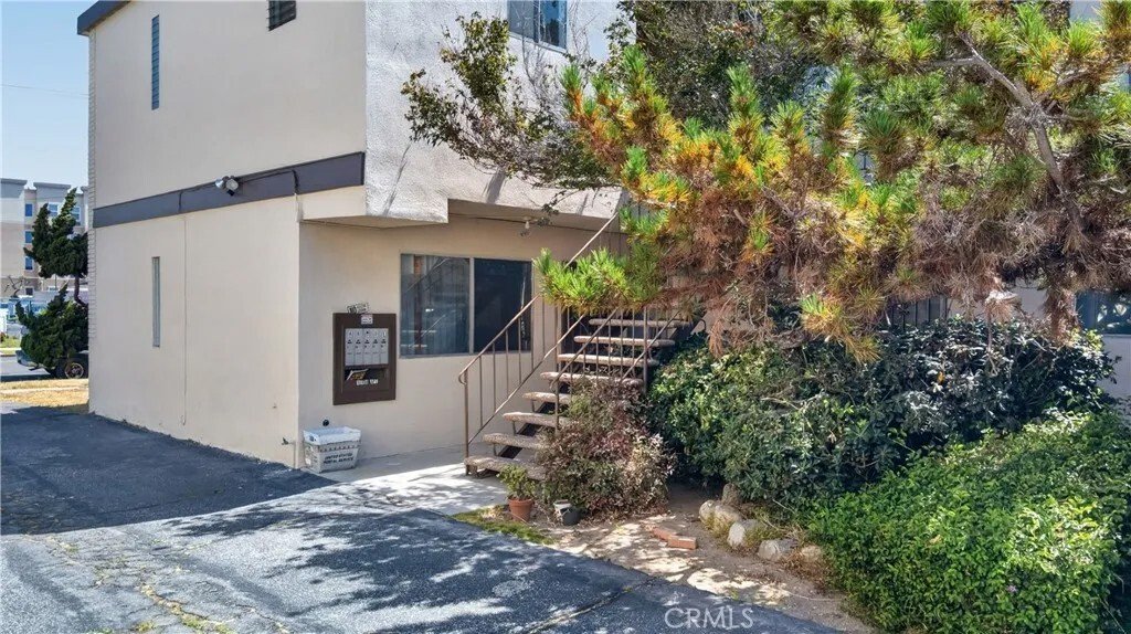 Gardena, California, United States 4 - 18449797