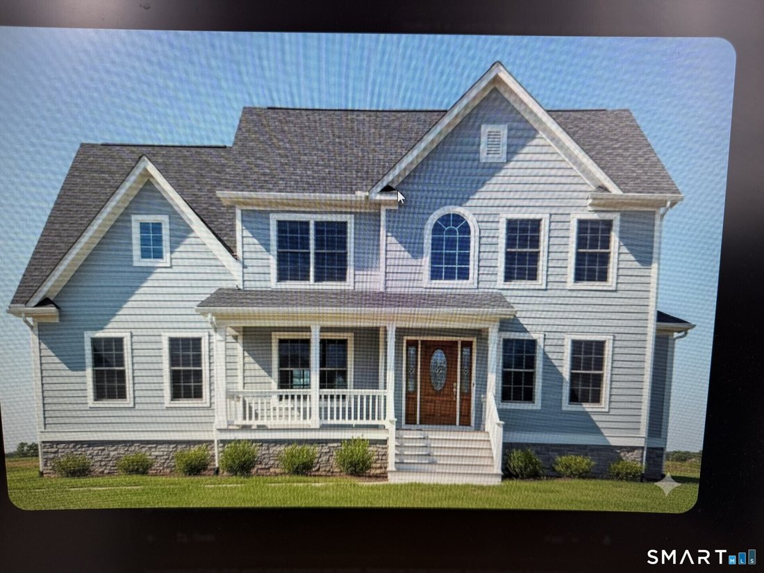 House in Bristol, Connecticut, United States 1 - 18440953