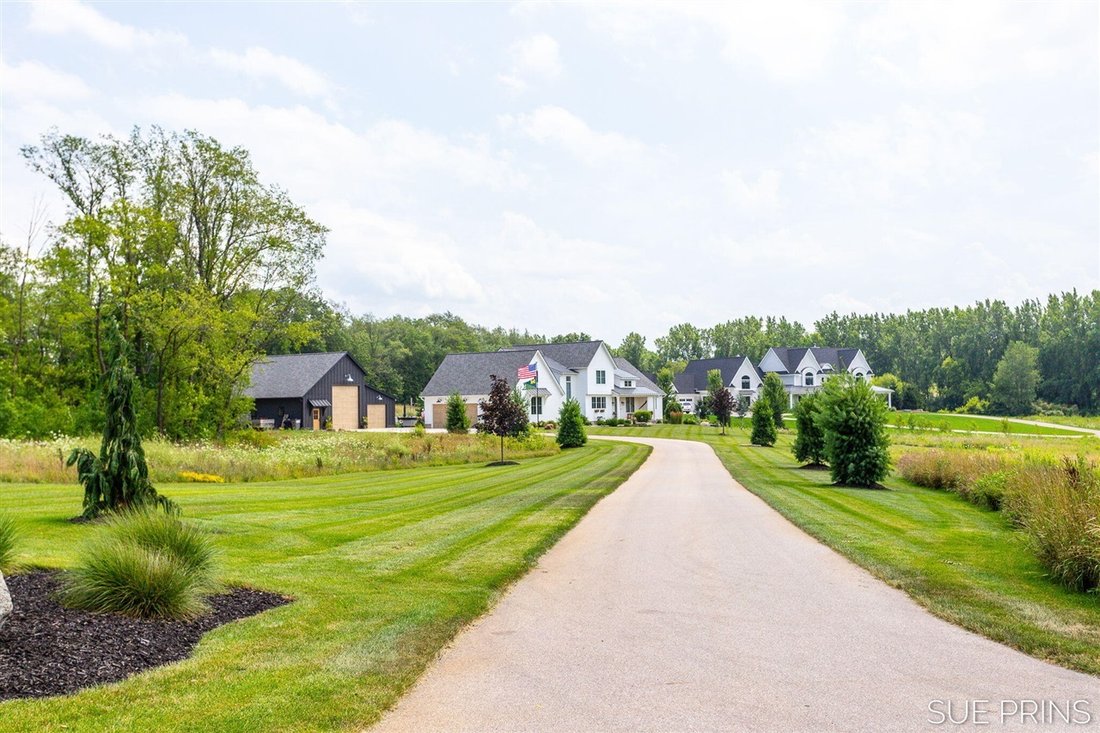 House in Byron Center, Michigan, United States 2 - 18450322