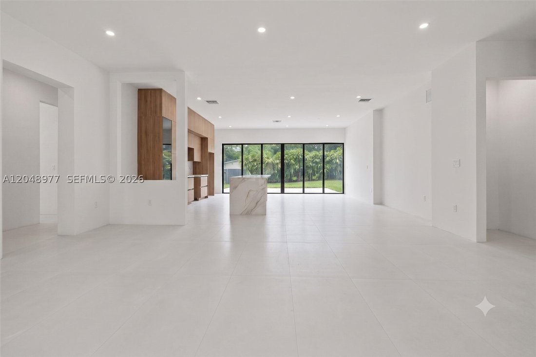 House in Miami, Florida, United States 3 - 18446184