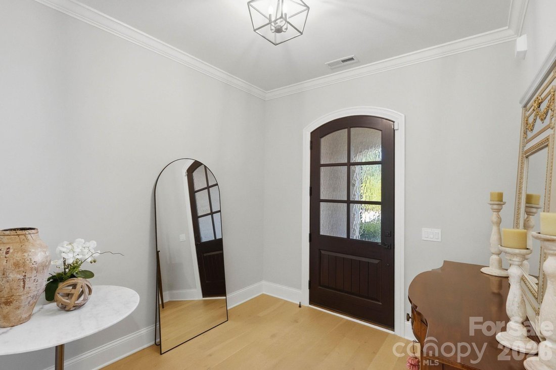 Townhouse in Charlotte, North Carolina, United States 5 - 18448447