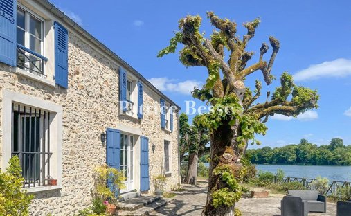 House in Le Coudray-Montceaux, Ile-de-France, France 1