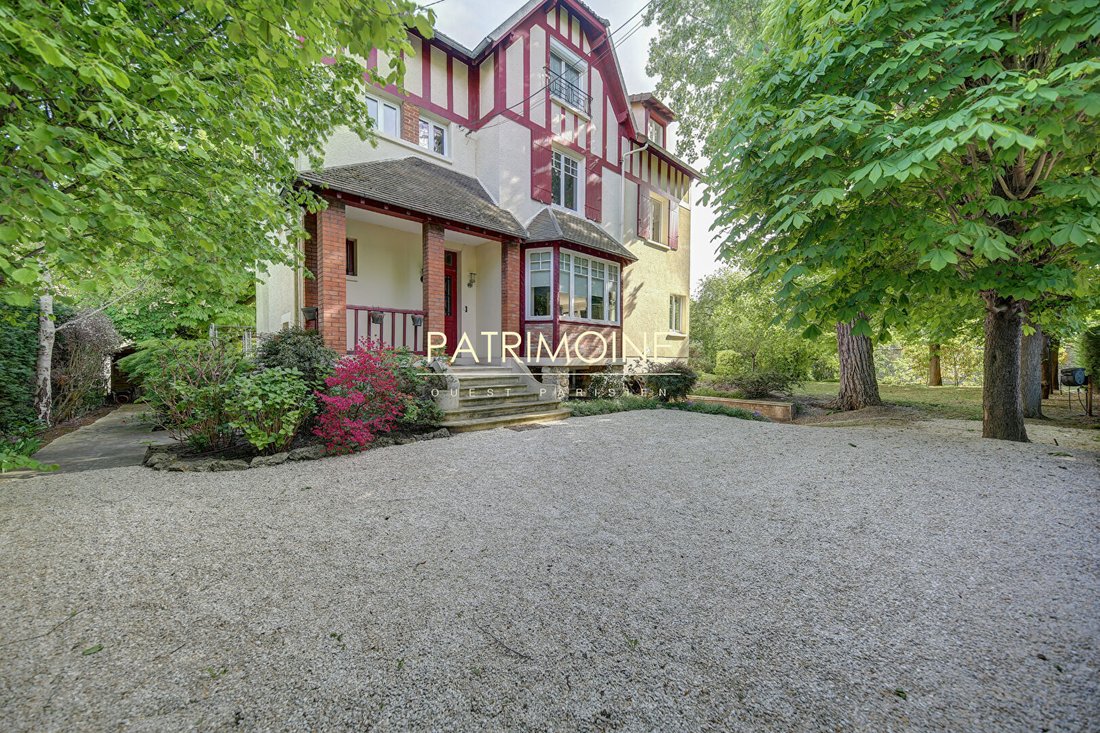 Villa in Bord de Seine-Les Martinets, Rueil-Malmaison, France 2 - 18448402