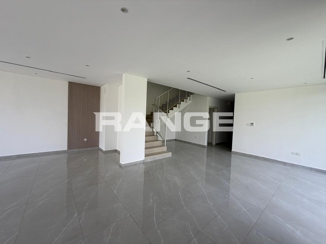 Villa in Damac Hills, Dubai, United Arab Emirates 4 - 17546641