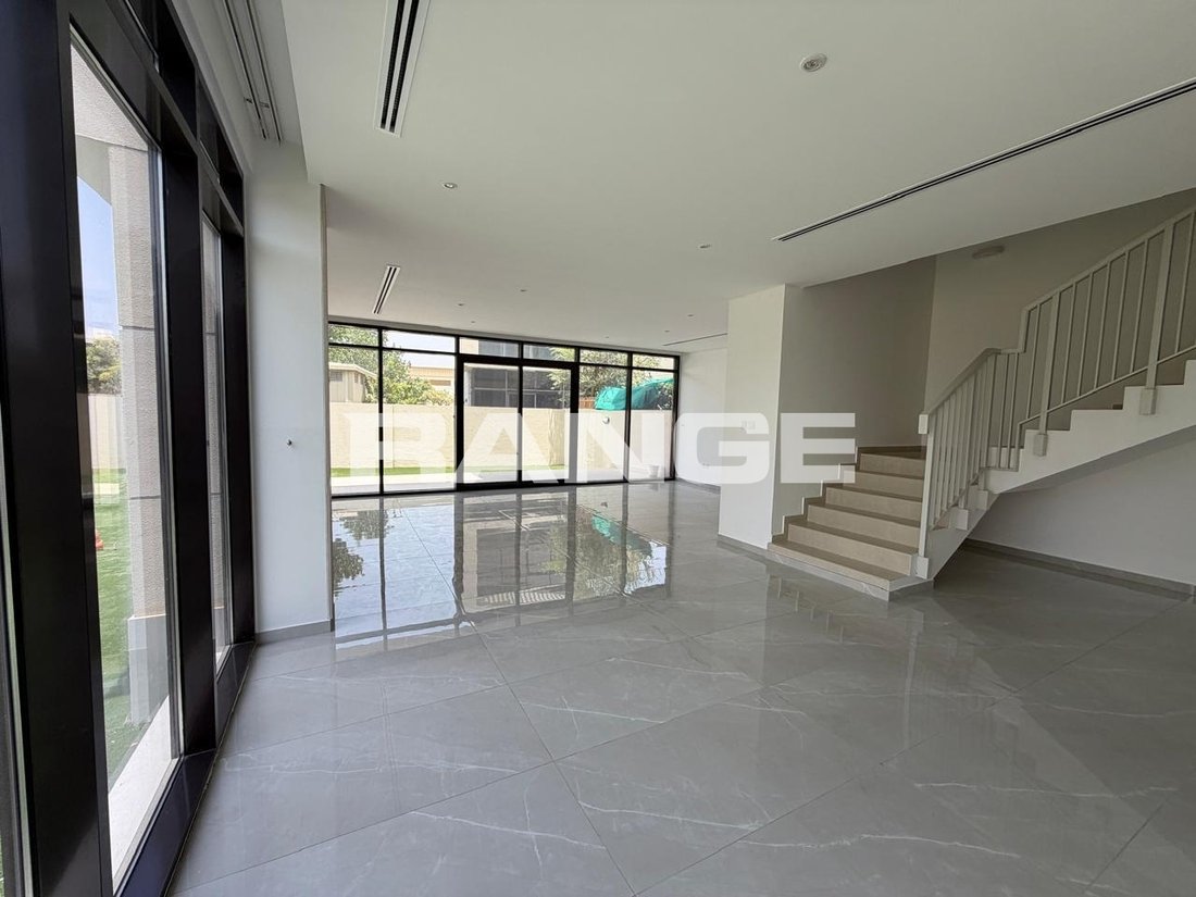 Villa in Damac Hills, Dubai, United Arab Emirates 3 - 17546641