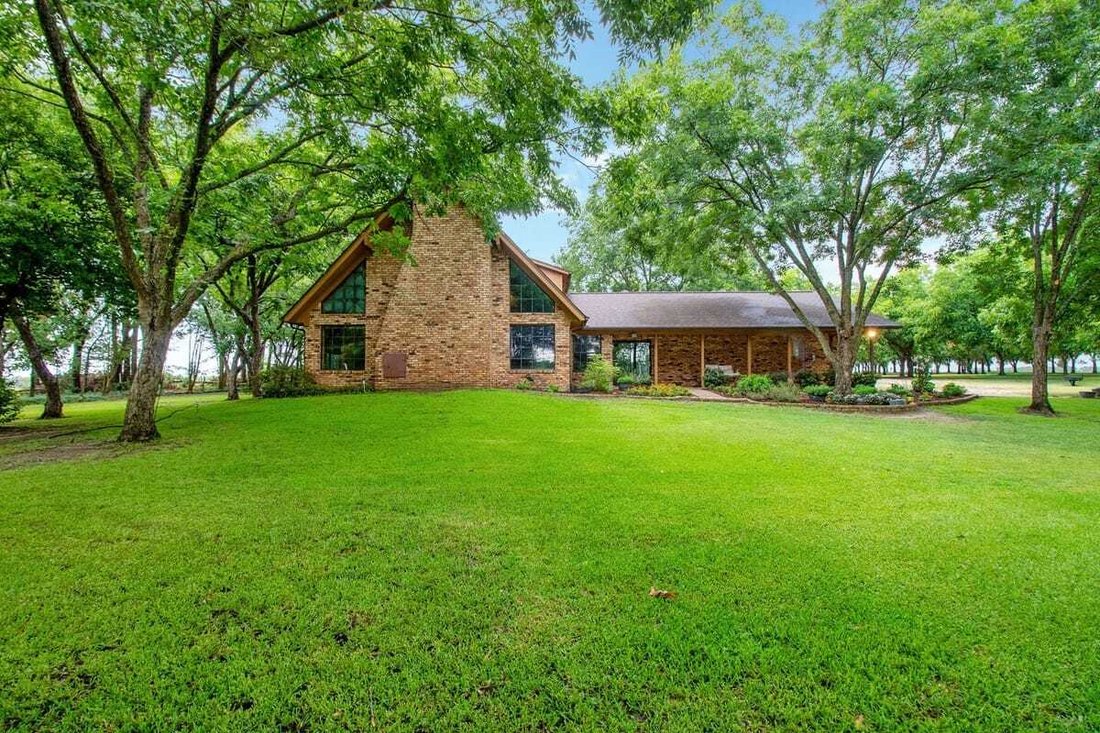 House in Tool, Texas, United States 1 - 18097538