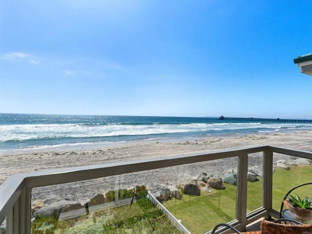Condo in Imperial Beach, California, United States 1 - 18446600