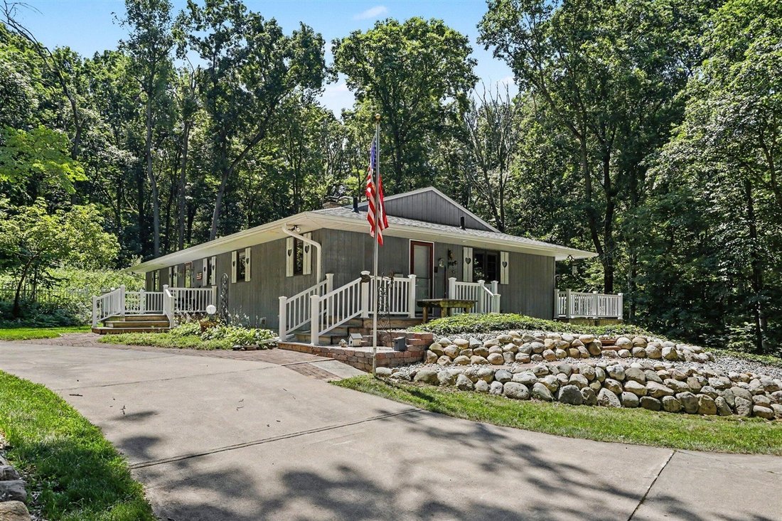 House in Schoolcraft, Michigan, United States 1 - 18446398