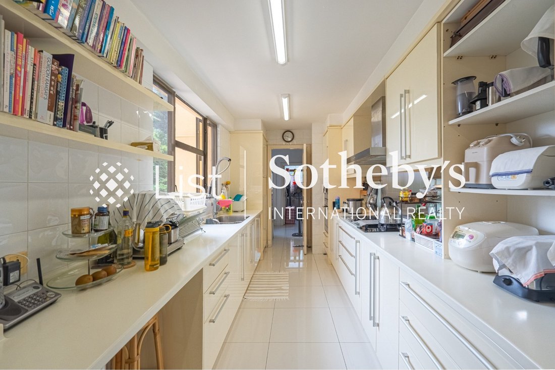 Apartment in Mid-Levels West, Hong Kong 5 - 18452373