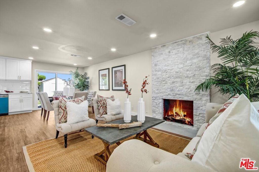 House in Carson, California, United States 4 - 18449856