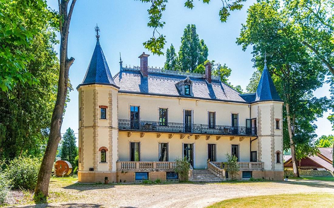 Château à Arrondissement de Chalon-sur-Saône, Bourgogne-Franche-Comté, France 1 - 18448352