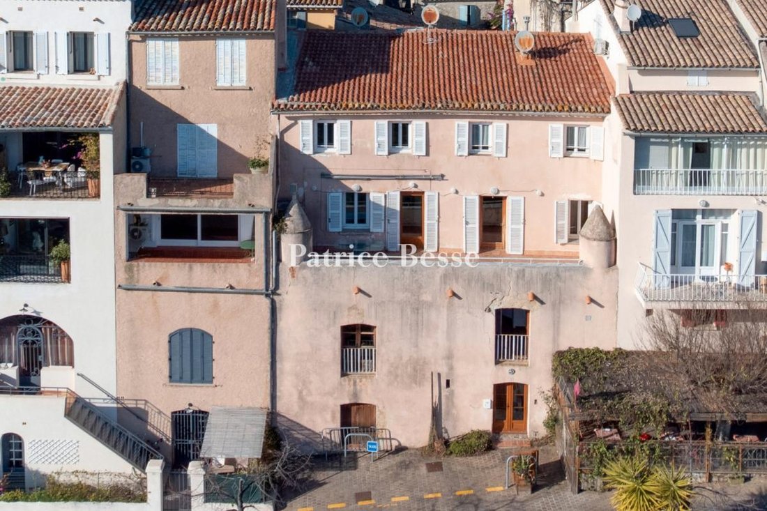 House in Le Castellet, Provence-Alpes-Côte d'Azur, France 1 - 18449727