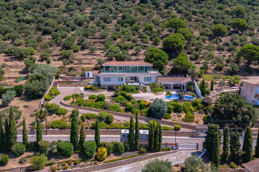 Villa in Pau, Catalonia, Spain 3 - 18446472
