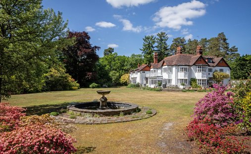 Casa en Charleshill, Inglaterra 1