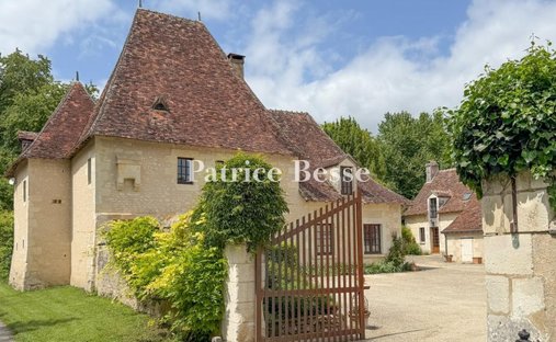 House in La Roche-Posay, Nouvelle-Aquitaine, France 1