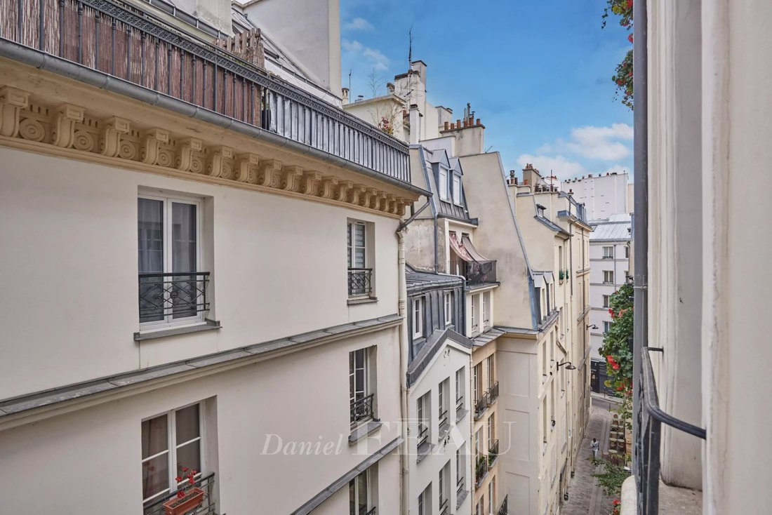 Apartment in Palais Royal, Paris 1er Arrondissement, Paris 3 - 18447909