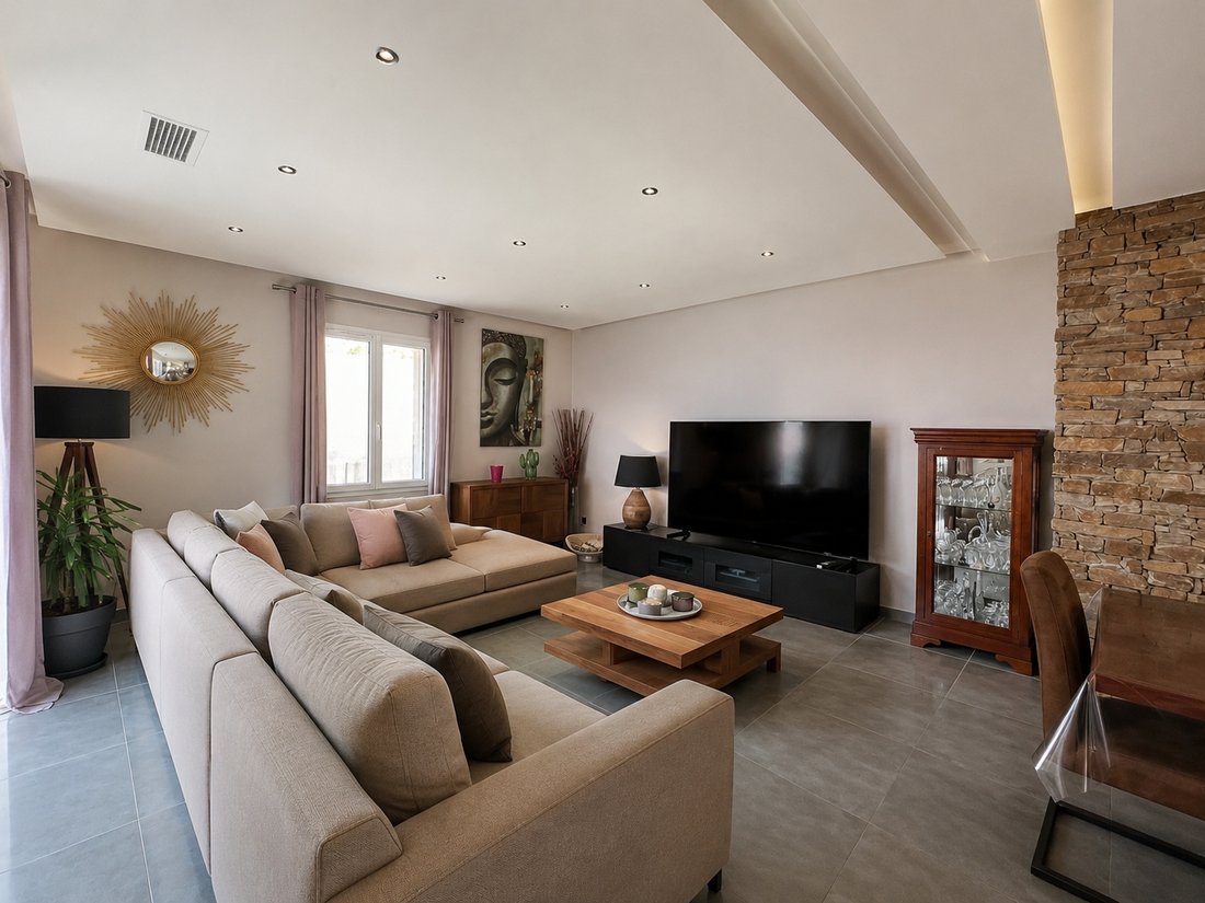 House in Pin Vert, Aubagne, France 2 - 18450459