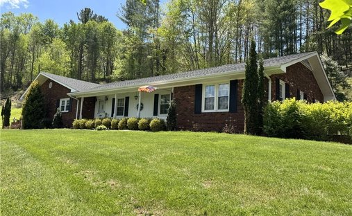 House in Creston, North Carolina, United States 1