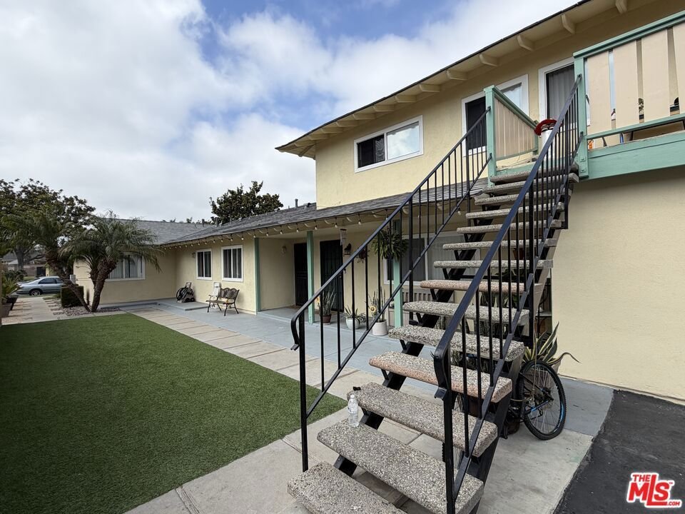 Huntington Beach, California, United States 3 - 18449851