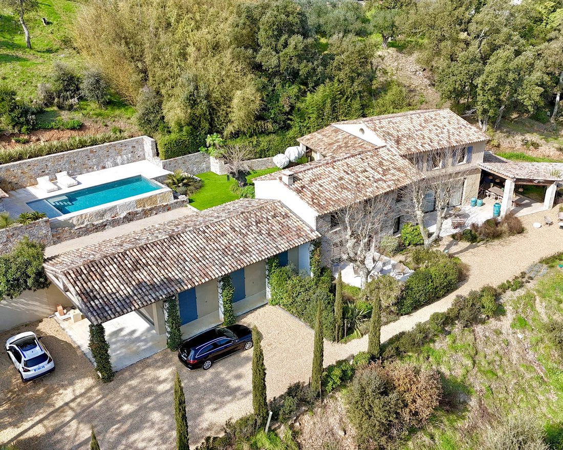 House in La Môle, Provence-Alpes-Côte d'Azur, France 1 - 18449279
