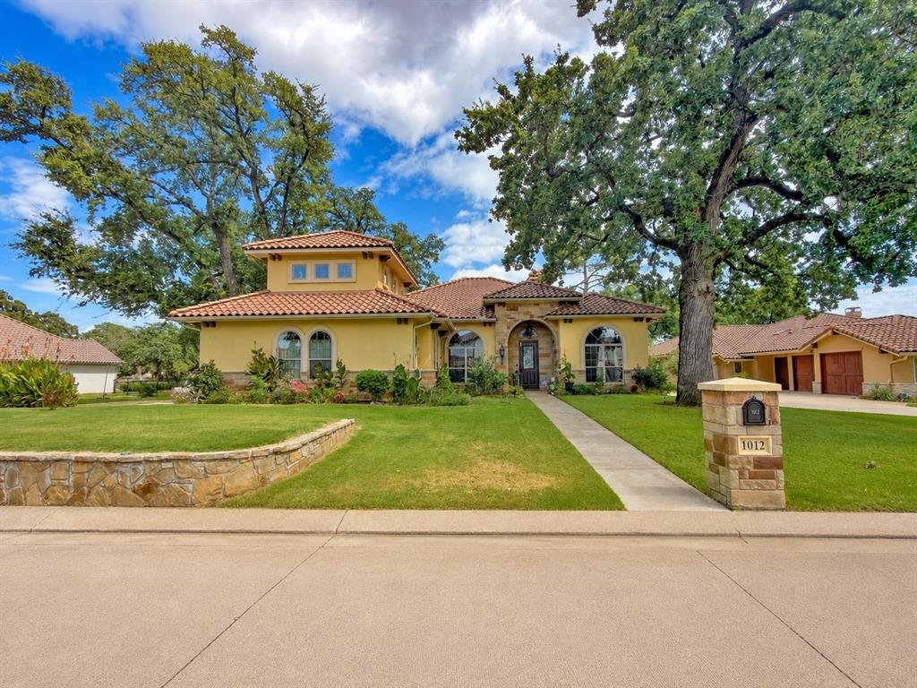 House in Granbury, Texas, United States 1 - 18451024