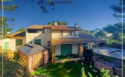 House in Jonquieres Est, Berre-l'Etang, France 1