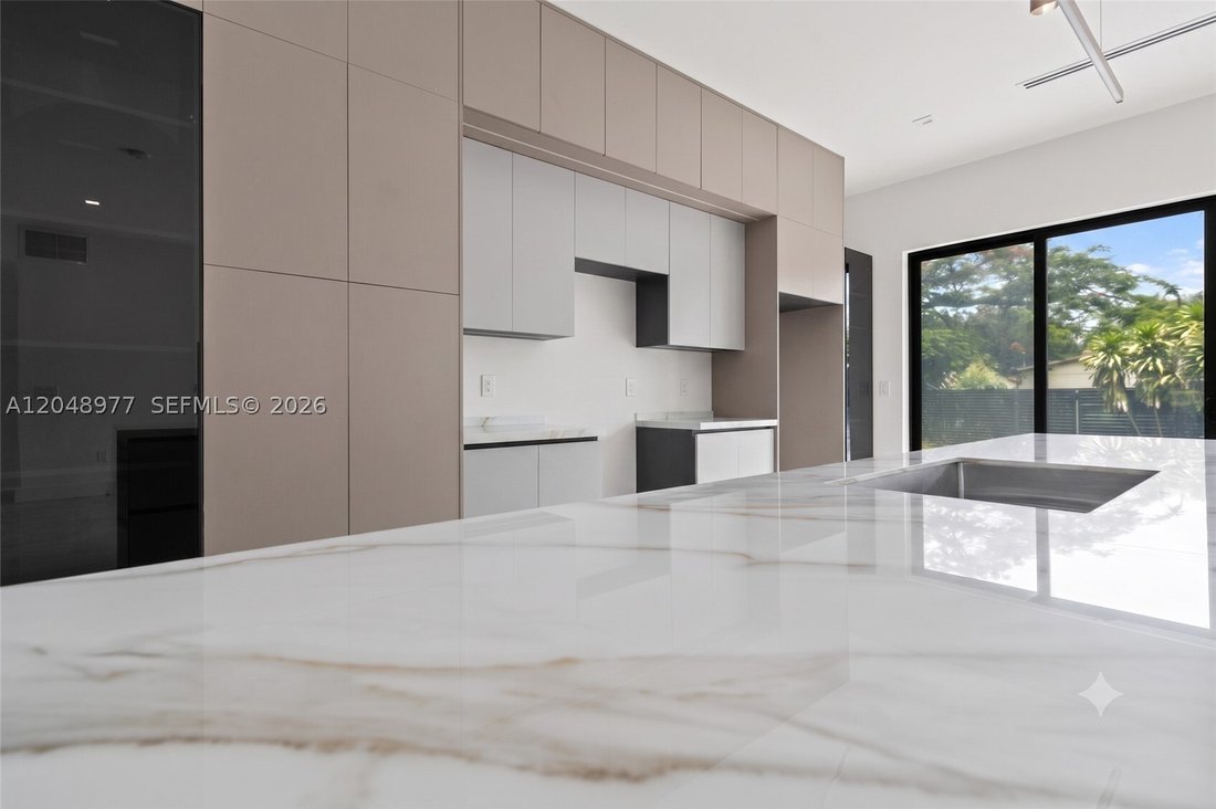 House in Miami, Florida, United States 5 - 18446184