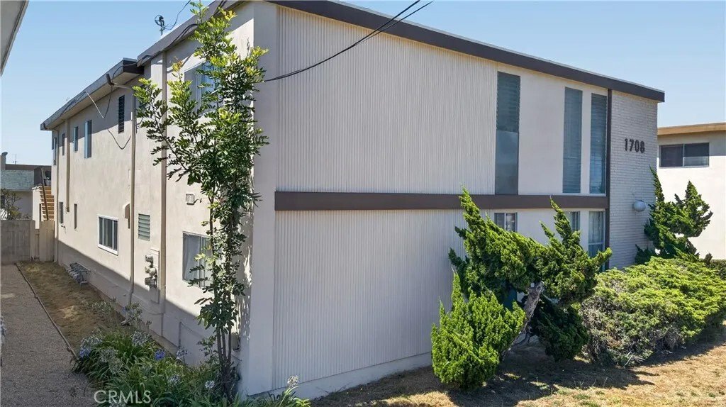 Gardena, California, United States 3 - 18449797