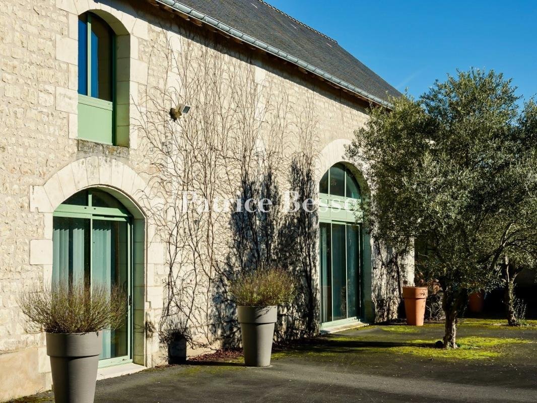 Maison à La Tour-Saint-Gelin, Centre-Val de Loire, France 3 - 18449363