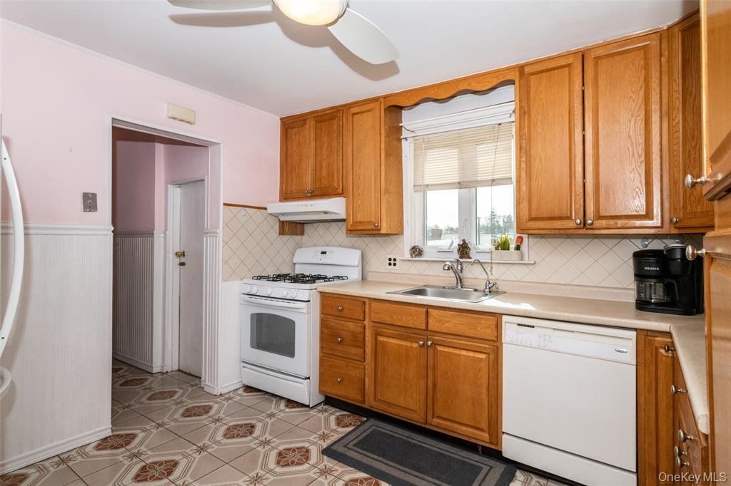 Apartment in New Rochelle, New York, United States 3 - 18447875